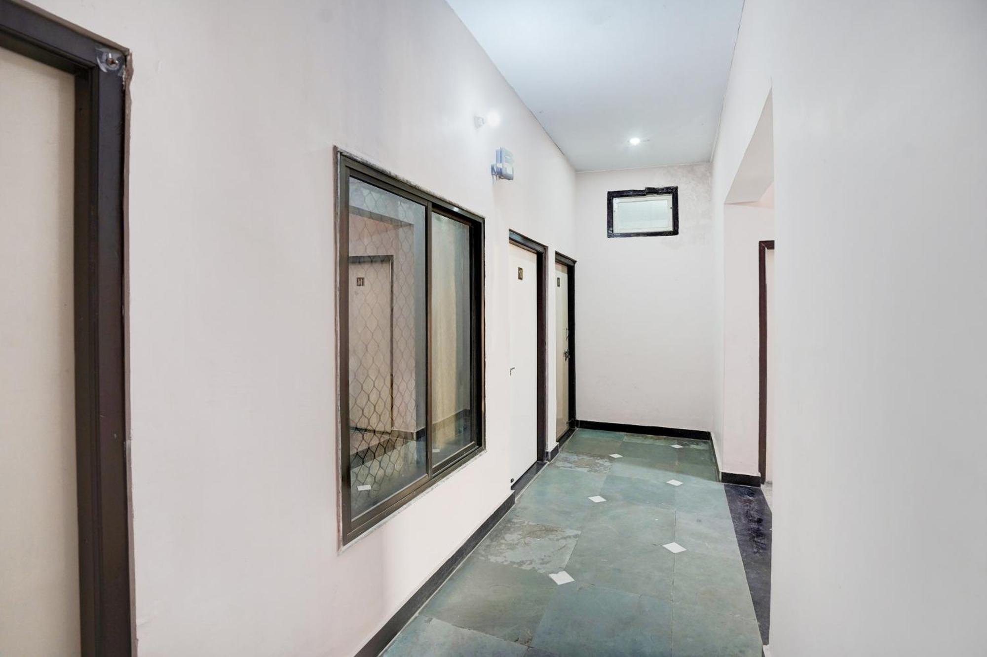 Hotel O Ramdut Palace Guest House Faizabad Luaran gambar